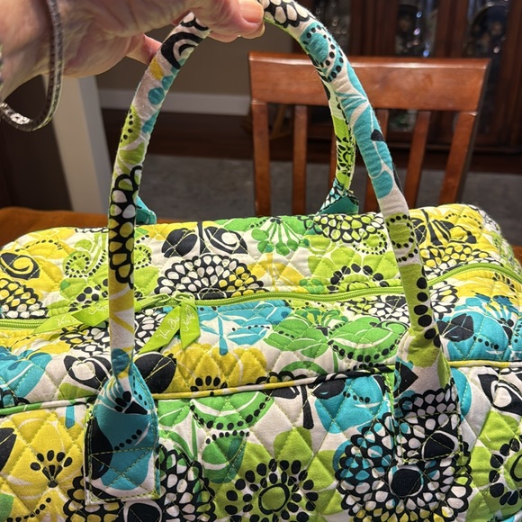 NWOT Very large Vera Bradley Travel travel bag - Picture 7 of 10